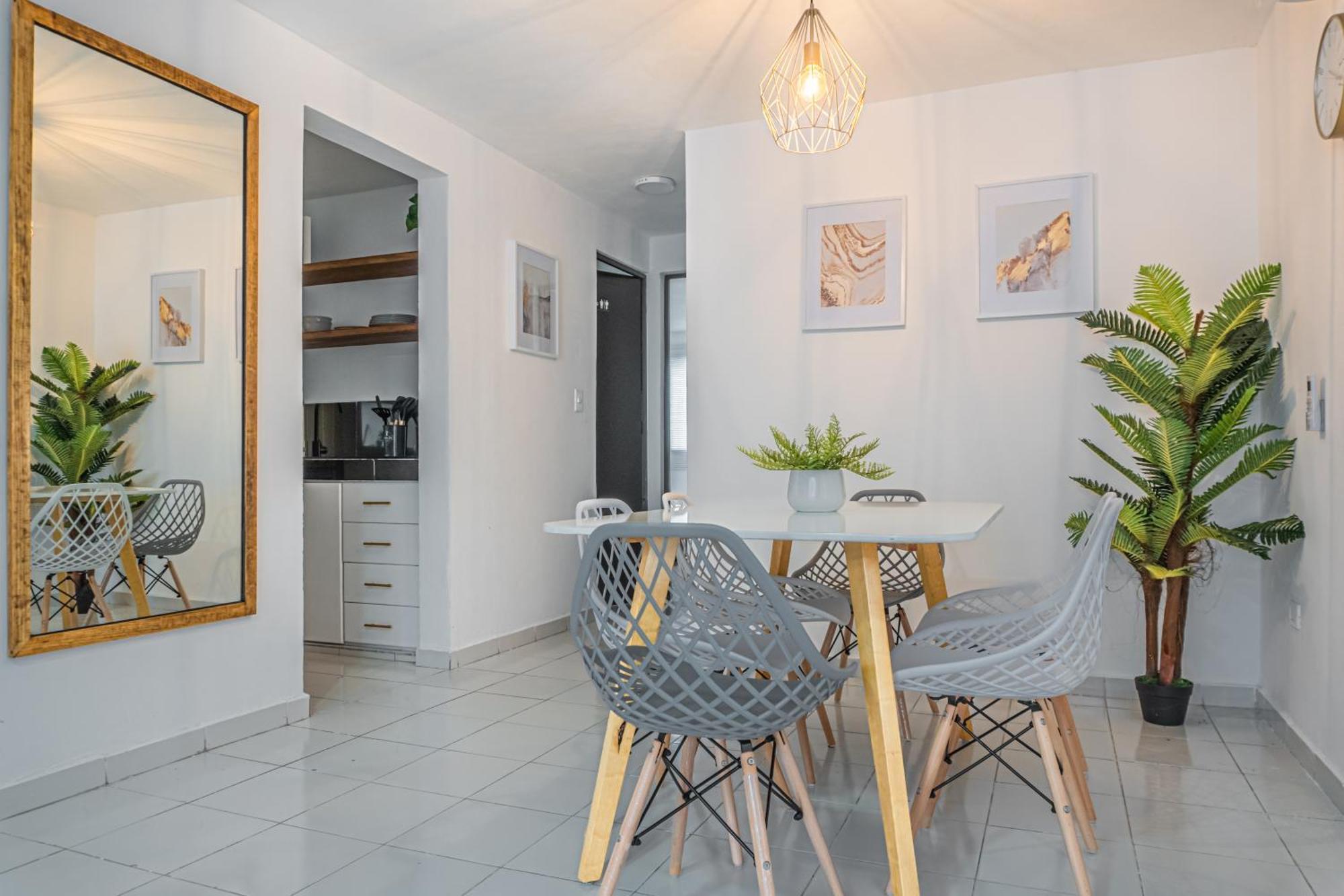 Pako Stays - Luxurious & Spacious 2 Bedroom Apartments Close To The Beach, Free Wi-Fi, Ideal Location In Downtown Cancun Centro 外观 照片